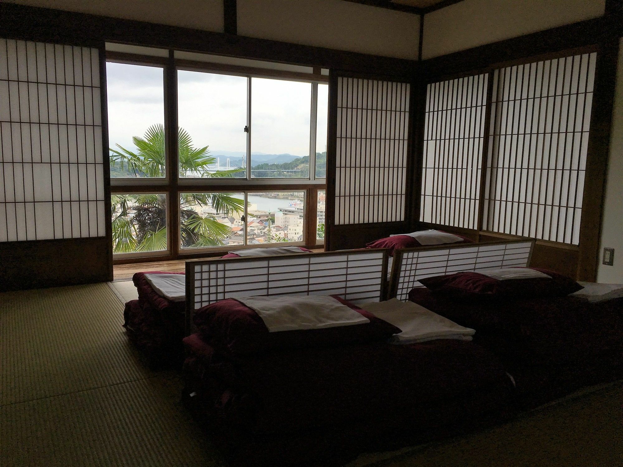 Onomichi Guest House Miharashi-Tei Exterior foto